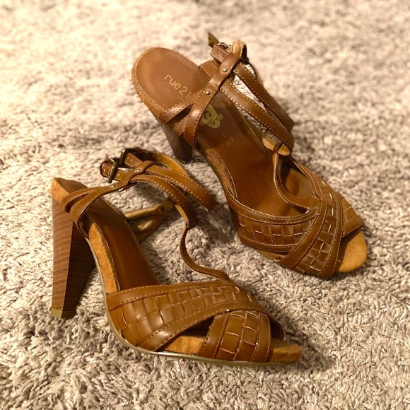 Rue 21 Brown High Heels - Picture 2 of 2